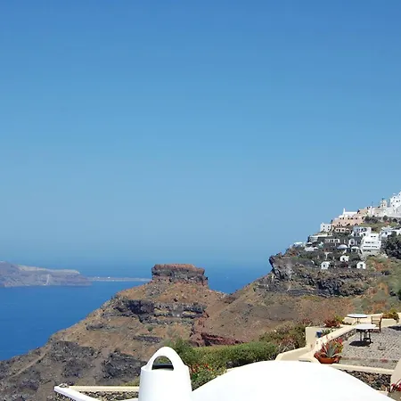 Villa Breathtaking Santorini Broccos 1 Bedroom Min, Children Age 12 Years Private Furnished Balcony With Hot Tub Overlooking The Sea , Oia (Santorini)