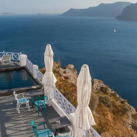 Breathtaking Santorini Broccos 1 Bedroom Private Furnished Balcony With Hot Tub Overlooking The Sea Spacious Shared Sun Terrace