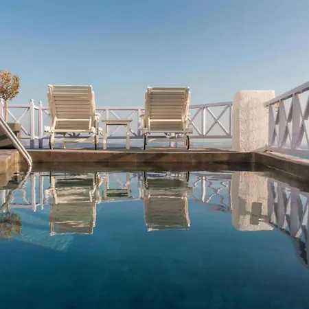Breathtaking Santorini Broccos 1 Bedroom Private Furnished Balcony With Hot Tub Overlooking The Sea Spacious Shared Sun Terrace * Oia